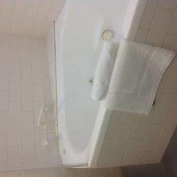 Farnboro Motel 3*